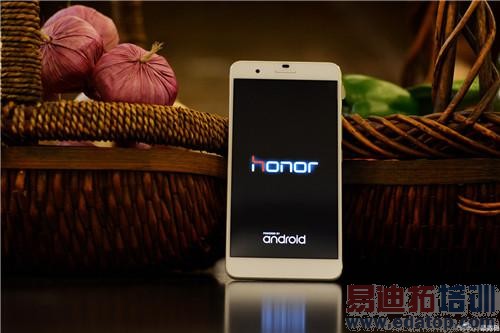 ��Ϊ��ҫ6 Plus���ʹ�ñ��棺Moto X/С��Note̫�ۣ�