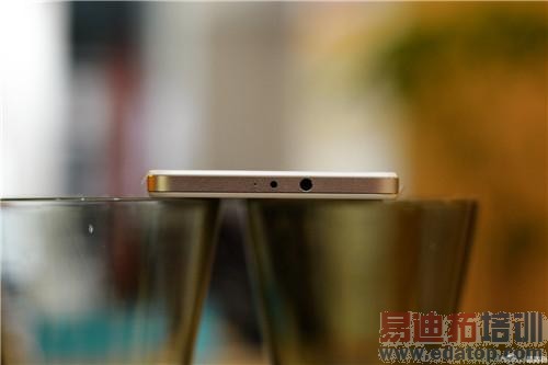 ��Ϊ��ҫ6 Plus���ʹ�ñ��棺Moto X/С��Note̫�ۣ�