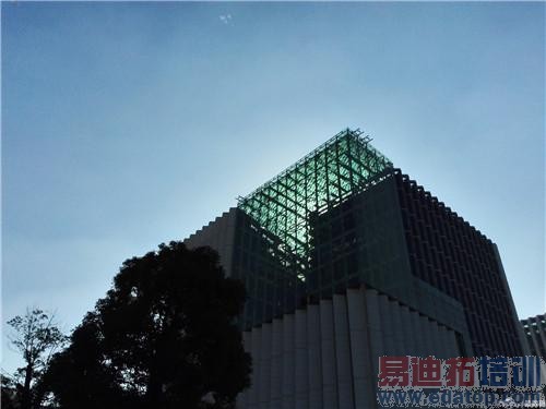 ��Ϊ��ҫ6 Plus���ʹ�ñ��棺Moto X/С��Note̫�ۣ�