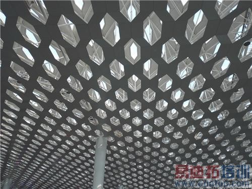 ��Ϊ��ҫ6 Plus���ʹ�ñ��棺Moto X/С��Note̫�ۣ�