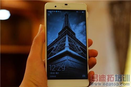 ��Ϊ��ҫ6 Plus���ʹ�ñ��棺Moto X/С��Note̫�ۣ�