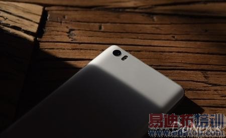 �׾�������ж�����ΪMate7ȫ�治��С��Note��