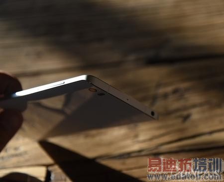 �׾�������ж�����ΪMate7ȫ�治��С��Note��