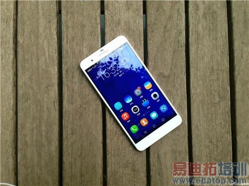 ��Ϊ��ҫ6plus�����飺С��Note����Ϯ��