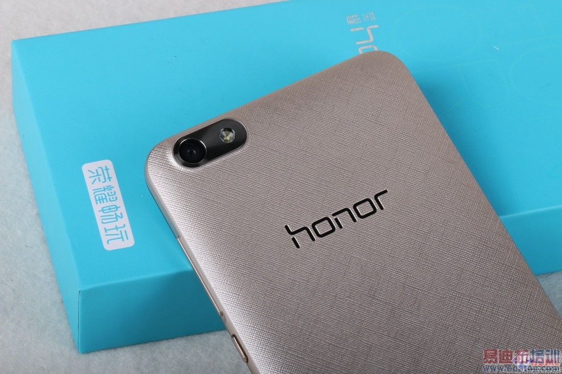 优雅设计 千元全网通 荣耀畅玩4X评测