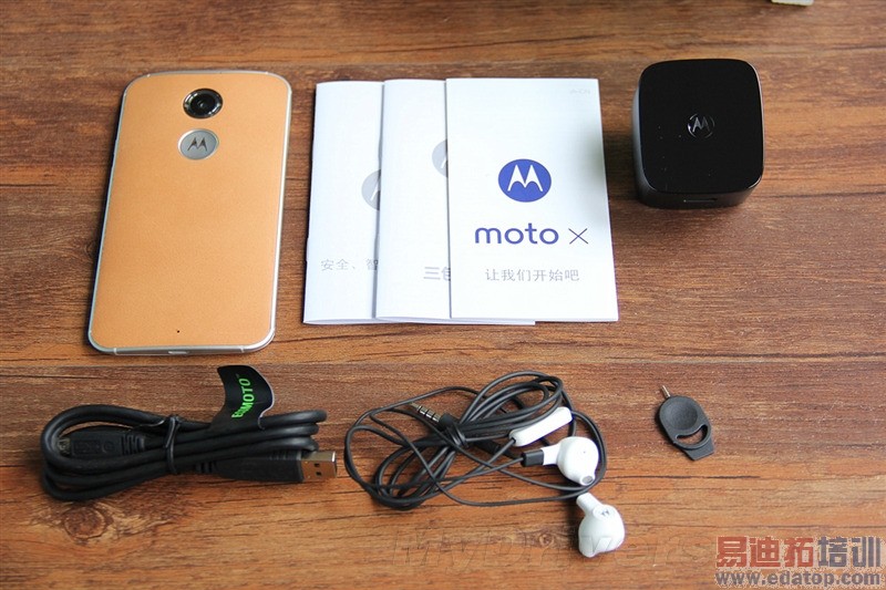 ��Moto X�л������⣺�Լ۱ȶ��Ǹ���