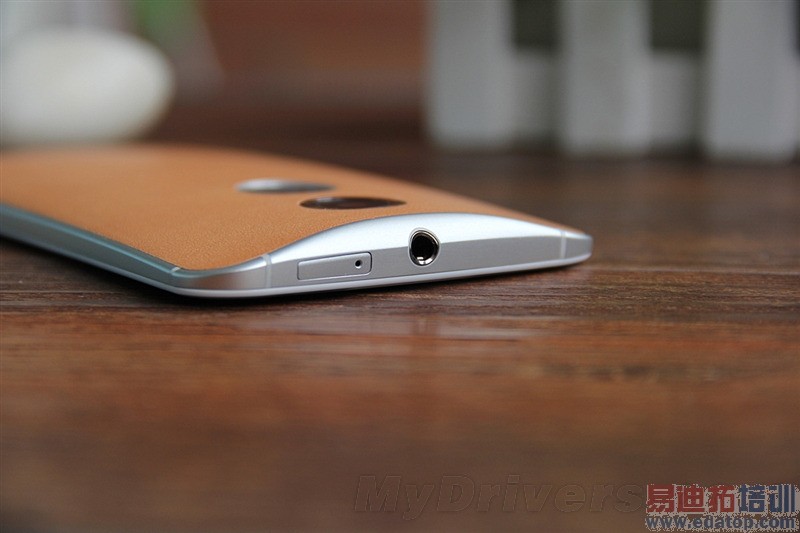 ��Moto X�л������⣺�Լ۱ȶ��Ǹ���