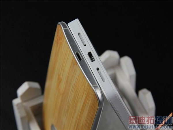 �Ա����⣺��Moto X������T1