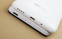 699Ԫ���Լ۱�֮�� �����ֻ��ԱȺ���2��4��ͼ