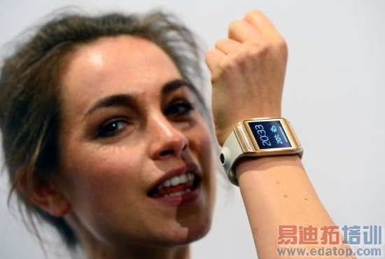 智能手表上最不靠谱的7个功能:打字 手写 投影