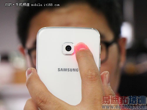 ����Galaxy S6 edge�����������