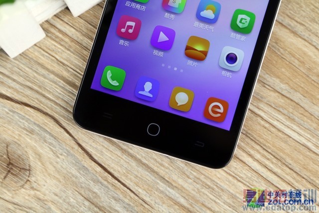 699Ԫ��2GB RAM ����F1���ٰ��׷����� 