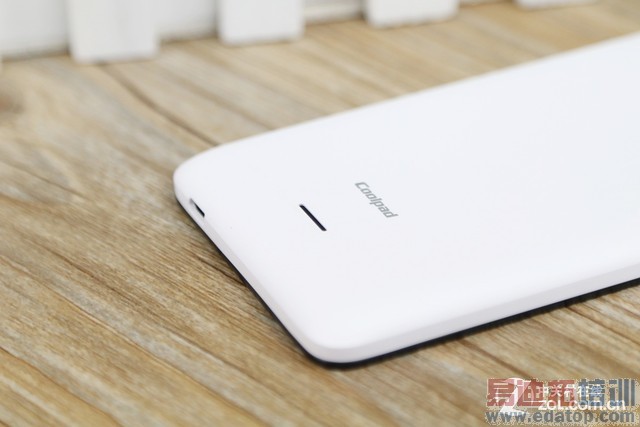 699Ԫ��2GB RAM ����F1���ٰ��׷����� 