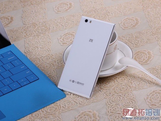 ��Ϊ��ҫX2���� MWC2015���Ȱ˴�����»������