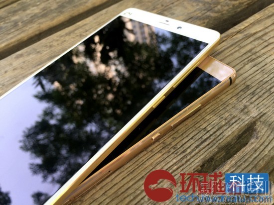 ��ΪP8 vsС��Note�����Ա����⣺����935��ײ����810