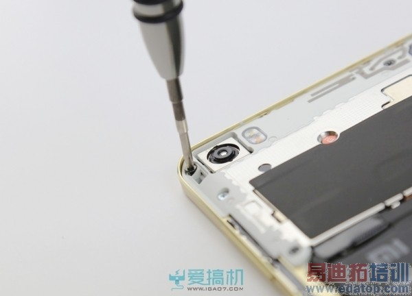 С��Note�����vs��ΪP8�������Աȣ�����935����810����PK