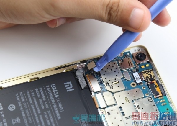 С��Note�����vs��ΪP8�������Աȣ�����935����810����PK