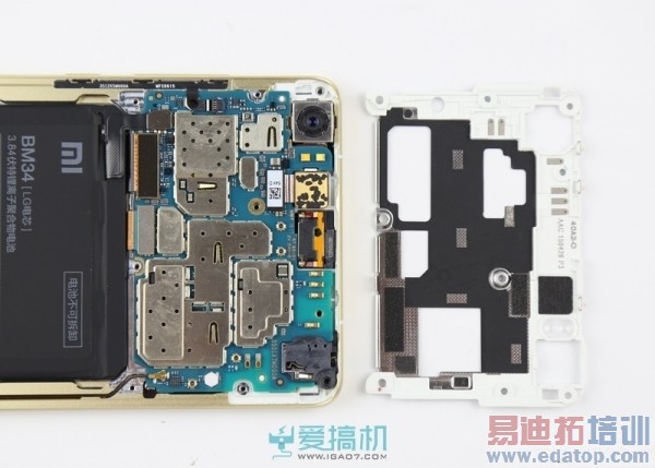 С��Note�����vs��ΪP8�������Աȣ�����935����810����PK