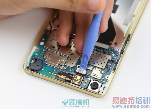 С��Note�����vs��ΪP8�������Աȣ�����935����810����PK