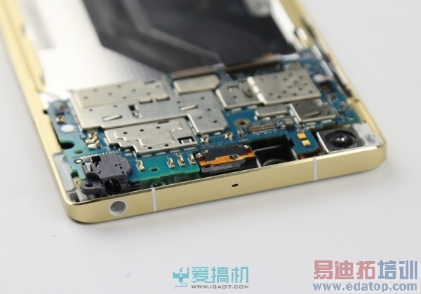 С��Note�����vs��ΪP8�������Աȣ�����935����810����PK