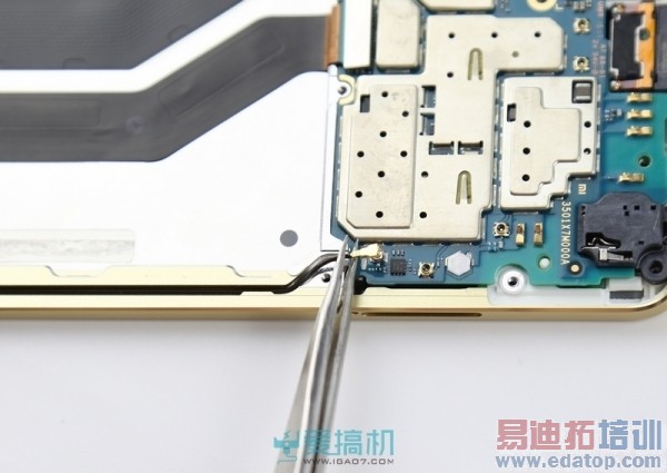 С��Note�����vs��ΪP8�������Աȣ�����935����810����PK