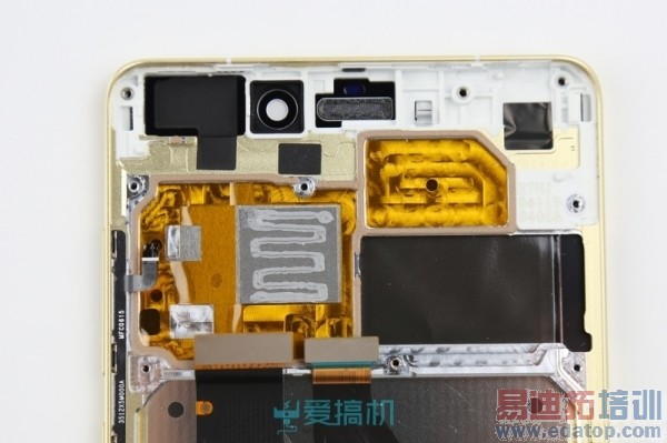 С��Note�����vs��ΪP8�������Աȣ�����935����810����PK