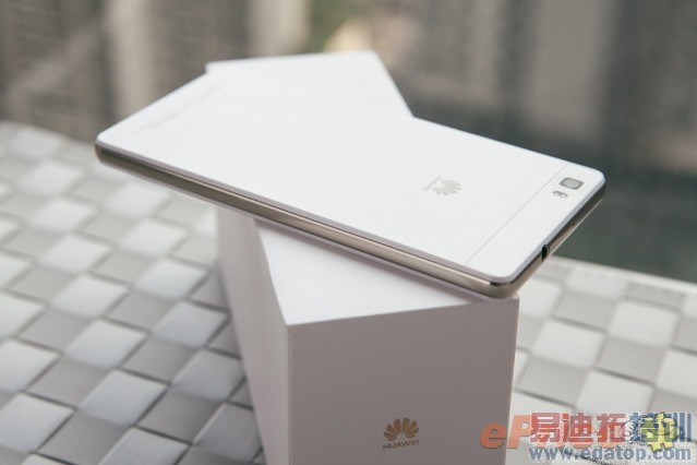 ��ΪP8��ɫ�ഺ�����ͼ�ͣ��ԱȻ�ΪP8˭���ÿ���