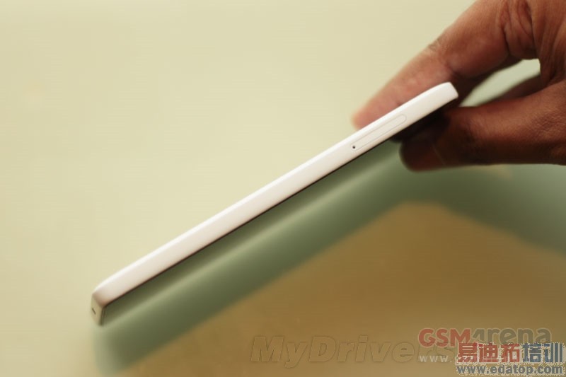 С��4i�������⣺���뻪ΪP8������������