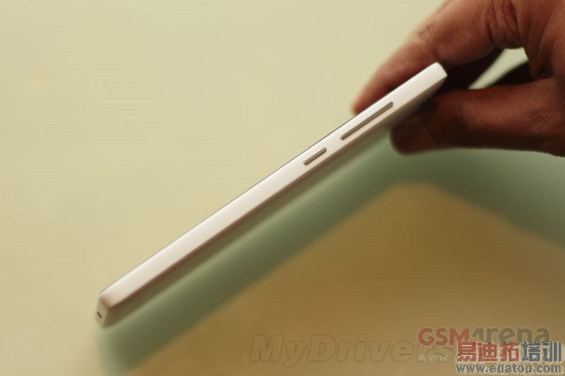 С��4i�������⣺���뻪ΪP8������������