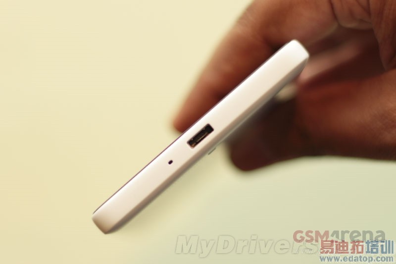 С��4i�������⣺���뻪ΪP8������������