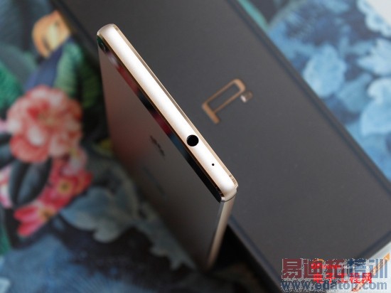 ��ΪP8����������⣺������������935о С��Note�������γ�Խ��