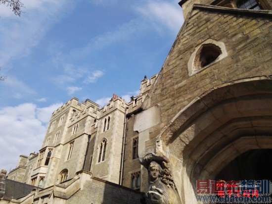 华为P8真机上手评测:土豪金配麒麟935芯 小米Note顶配版如何超越?