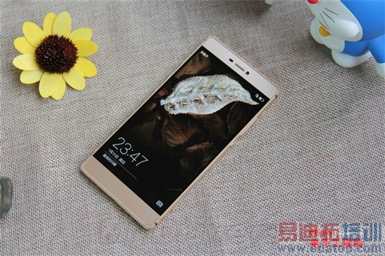 ��ΪP8����������⣺������������935о С��Note�������γ�Խ��