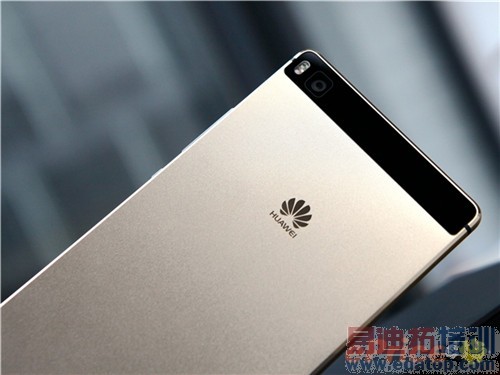 华为P8国行版开箱评测:国产芯麒麟935值不值3599?