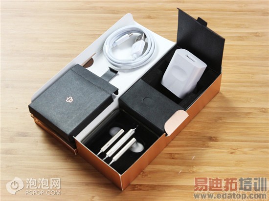 ��ΪP8�������ϸ����+���ͼ�ͣ�����935����