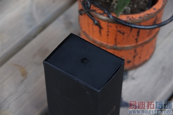 ��ΪP8���ͼ��+�������⣺����930��խ�߿� С��Noteɵ�ۣ�