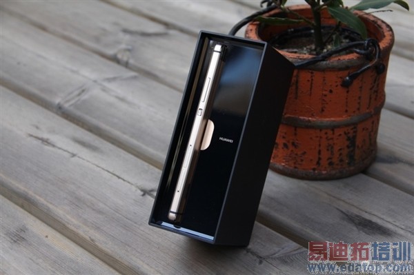 ��ΪP8���ͼ��+�������⣺����930��խ�߿� С��Noteɵ�ۣ�