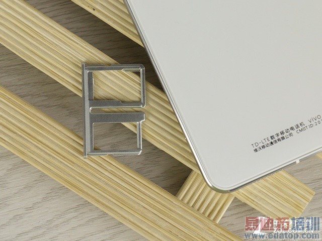 ˫��2.5D����+˫1300�� vivo X5Pro�ײ� 