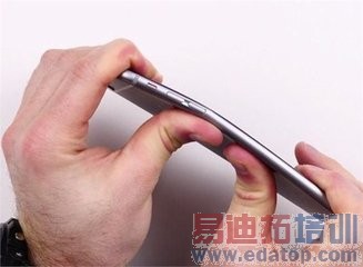 苹果已修复iPhone 6 Plus易弯缺陷?