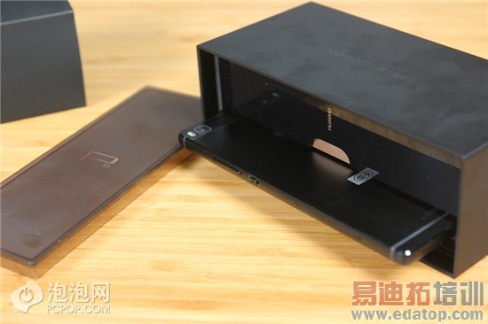 Ŭ����Z9 vs��ΪP8�Ա�ͼ�ͣ���խ�߿�˭���߸�