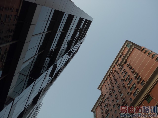 �����ֻ�4G���������⣺�黳�Ƿ���ʵ���� �����ƵıƸ��ڲ���