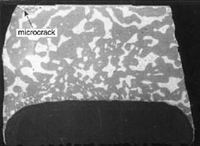 图3:从这个图上可看到焊点组织内部的粗化在交界处比较明显。