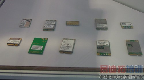 �����ʵ������顷