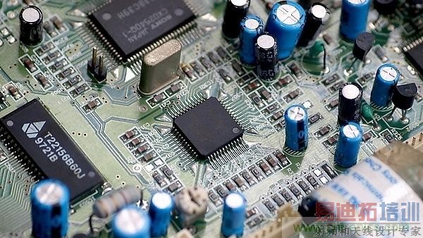 如何通过元件摆放来改善电路板的EMI?