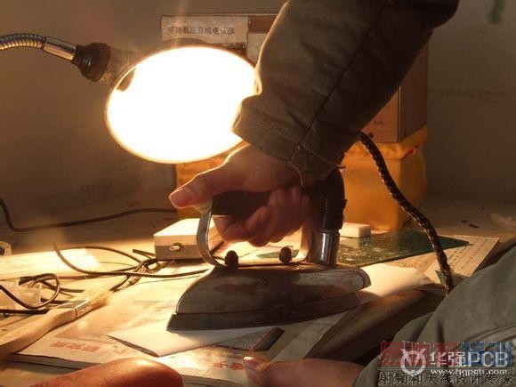 DIY图文教程:绿油阻焊热转印制作PCB