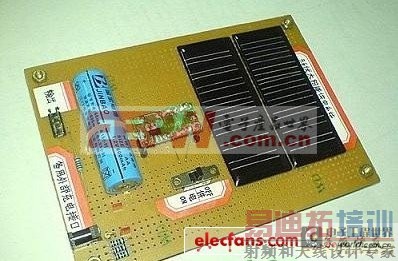 ����ʦ�����������£�С��̫���ܹ����DIY���