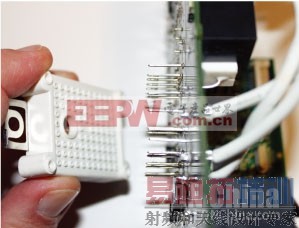 ͼ5��Ӣ�����Easy PIMģ������IGBTդ���������󱳵�һ�����ģ�顣