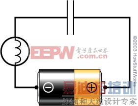 将电容器连接到电路中
