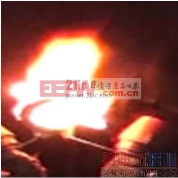 图8:MOV14D471 在600V*20A 电流试验后图片