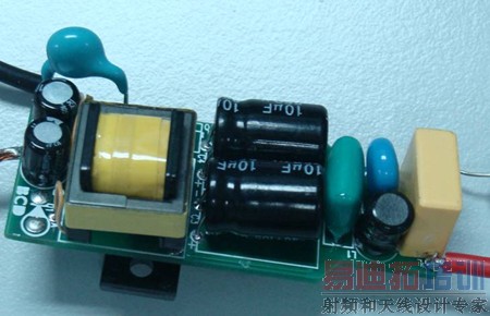 �����ʵ������顷